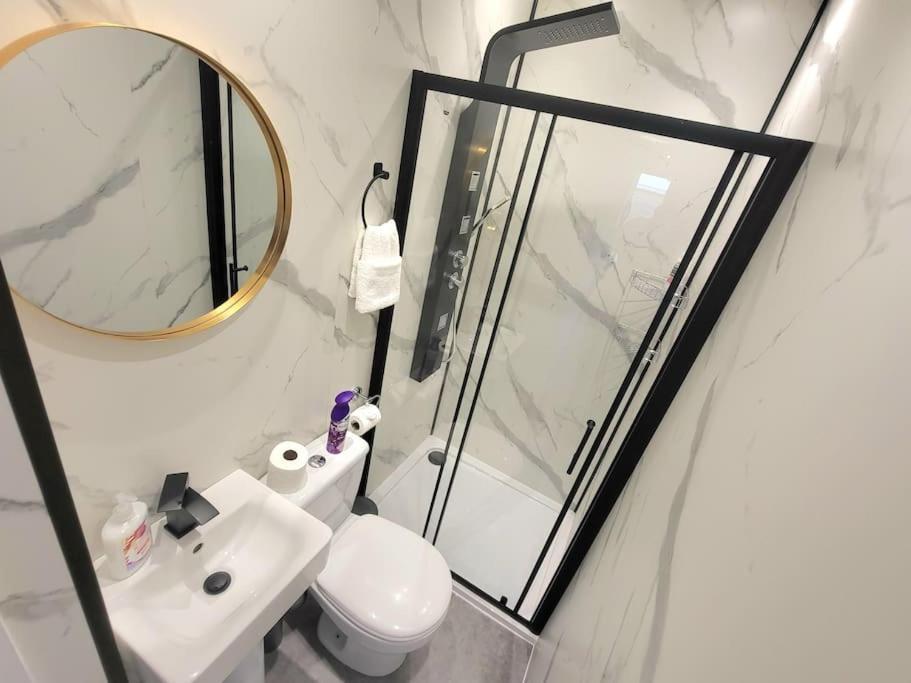4 Bedrooms Apartment By Sensational Stay Short Lets & Serviced Accommodation EDI Exterior foto